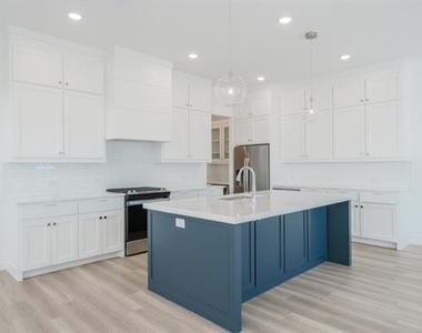 11661 Liberty Commons Court - Photo Thumbnail 17