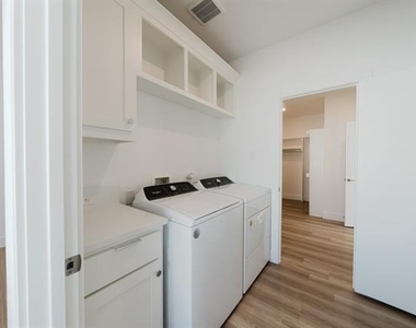 11661 Liberty Commons Court - Photo Thumbnail 24