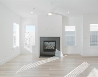 11661 Liberty Commons Court - Photo Thumbnail 5