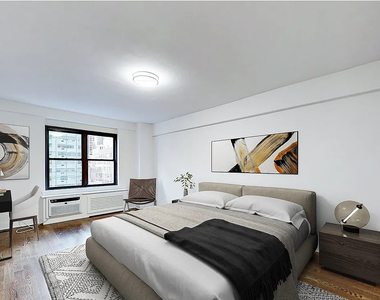 East 57 Street - Photo Thumbnail 2
