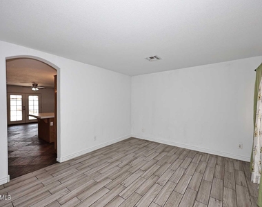 6222 W Warner Street - Photo Thumbnail 6