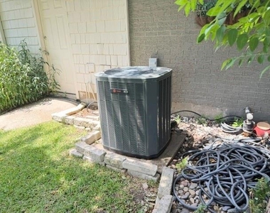 3158 Newcastle Drive - Photo Thumbnail 19