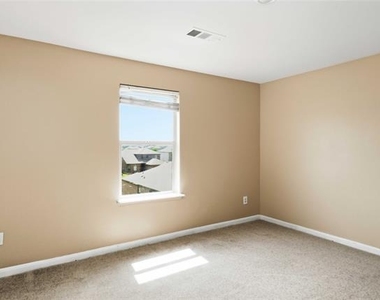 265 Honeysuckle Lane - Photo Thumbnail 28