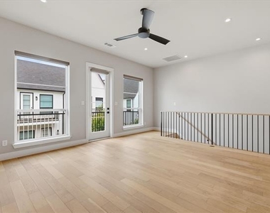 131 Garden Court E - Photo Thumbnail 7