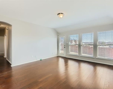 1270 Lasso Drive - Photo Thumbnail 1