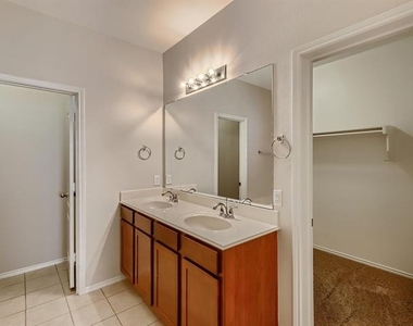 1270 Lasso Drive - Photo Thumbnail 11
