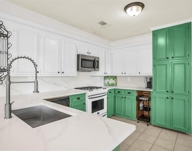 116 Greenway Street - Photo Thumbnail 14