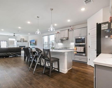 1630 Havenrock Drive - Photo Thumbnail 5
