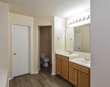 5505 Cedar Elm Drive - Photo Thumbnail 18