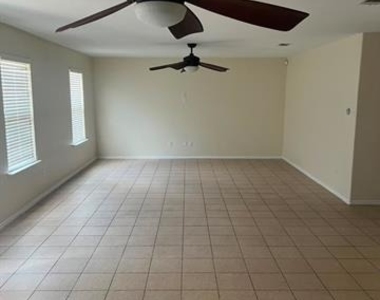 5716 Sapphire Pool Trail - Photo Thumbnail 3