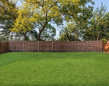 3319 Sequoia Lane - Photo Thumbnail 23