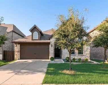 3319 Sequoia Lane - Photo Thumbnail 2