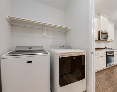 3319 Sequoia Lane - Photo Thumbnail 17