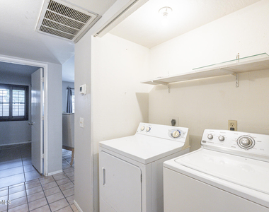 3119 N 38th Street - Photo Thumbnail 12