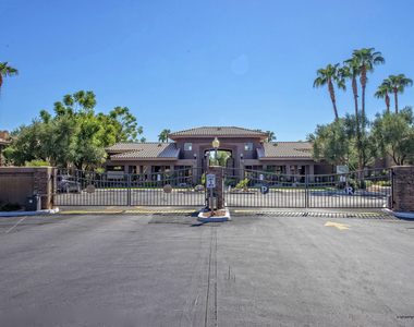 7009 E Acoma Drive - Photo Thumbnail 13