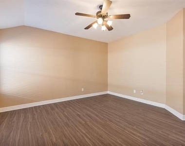 1617 Nighthawk Drive - Photo Thumbnail 12