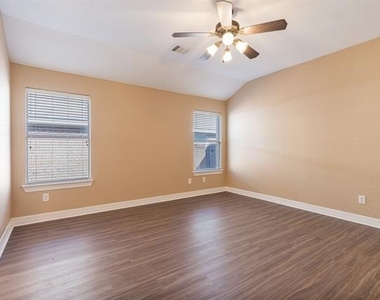 1617 Nighthawk Drive - Photo Thumbnail 9