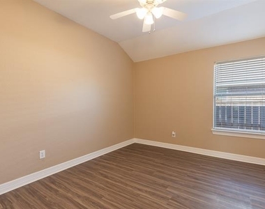 1617 Nighthawk Drive - Photo Thumbnail 18