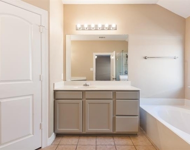 1617 Nighthawk Drive - Photo Thumbnail 15