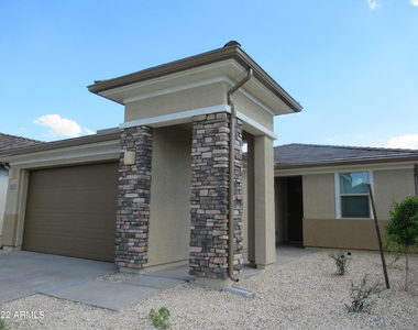 8911 W Bethany Heights Drive - Photo Thumbnail 1