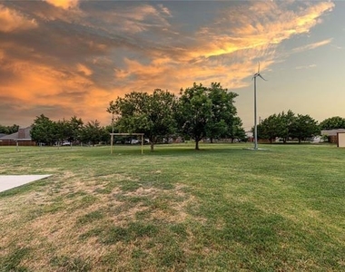 2201 Bradford Drive - Photo Thumbnail 22