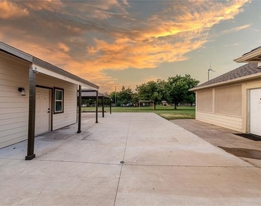 2201 Bradford Drive - Photo Thumbnail 25