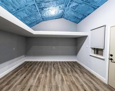 2201 Bradford Drive - Photo Thumbnail 24