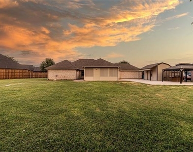 2201 Bradford Drive - Photo Thumbnail 21