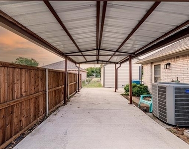 2201 Bradford Drive - Photo Thumbnail 18