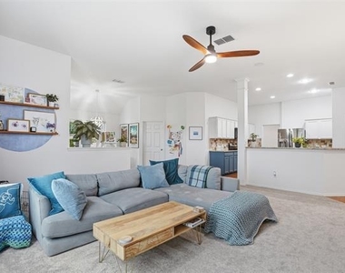 5605 Southern Hills Drive - Photo Thumbnail 5