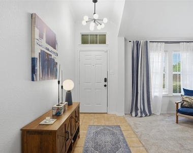 5605 Southern Hills Drive - Photo Thumbnail 3