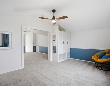 5605 Southern Hills Drive - Photo Thumbnail 20