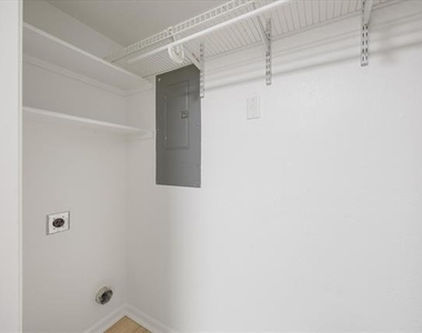 1041 Signal Ridge Place - Photo Thumbnail 7