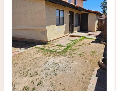 6148 E Greenway Street - Photo Thumbnail 13