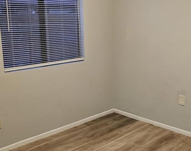 6148 E Greenway Street - Photo Thumbnail 11