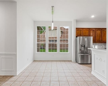 3307 Meadow Wood Drive - Photo Thumbnail 9