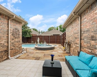 3307 Meadow Wood Drive - Photo Thumbnail 31