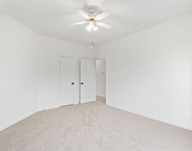 3307 Meadow Wood Drive - Photo Thumbnail 27