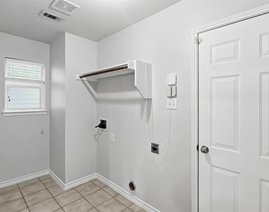 1632 Balboa Lane - Photo Thumbnail 14