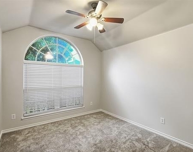 1632 Balboa Lane - Photo Thumbnail 11