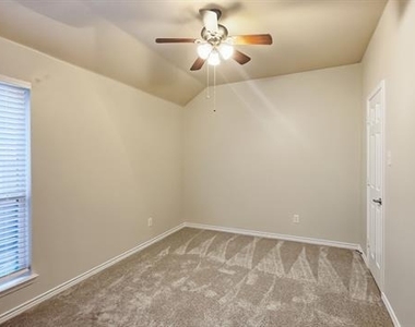 1632 Balboa Lane - Photo Thumbnail 9