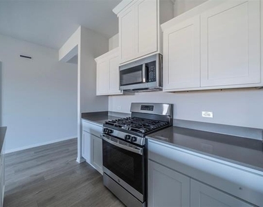 516 Ridgewood Drive - Photo Thumbnail 6