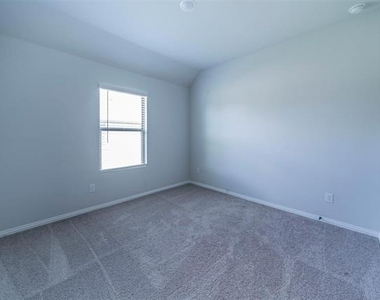 516 Ridgewood Drive - Photo Thumbnail 16