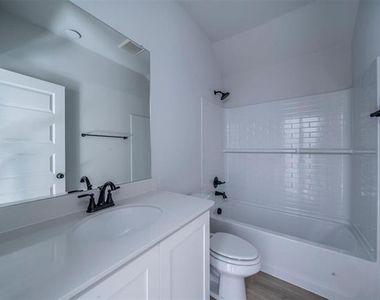 516 Ridgewood Drive - Photo Thumbnail 15