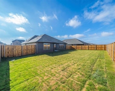 516 Ridgewood Drive - Photo Thumbnail 24