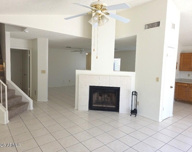 3034 E Villa Maria Drive - Photo Thumbnail 2