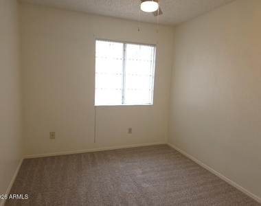 3034 E Villa Maria Drive - Photo Thumbnail 11