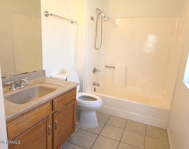 3034 E Villa Maria Drive - Photo Thumbnail 12