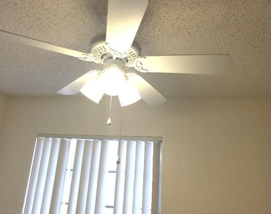 3034 E Villa Maria Drive - Photo Thumbnail 14