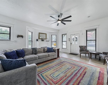 1200 W Walker Street - Photo Thumbnail 9